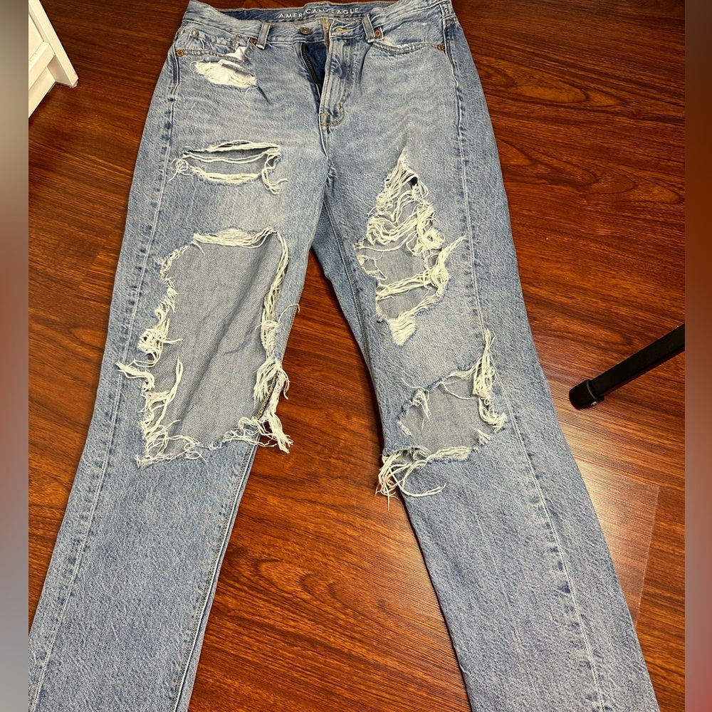 AE Distressed Jeans